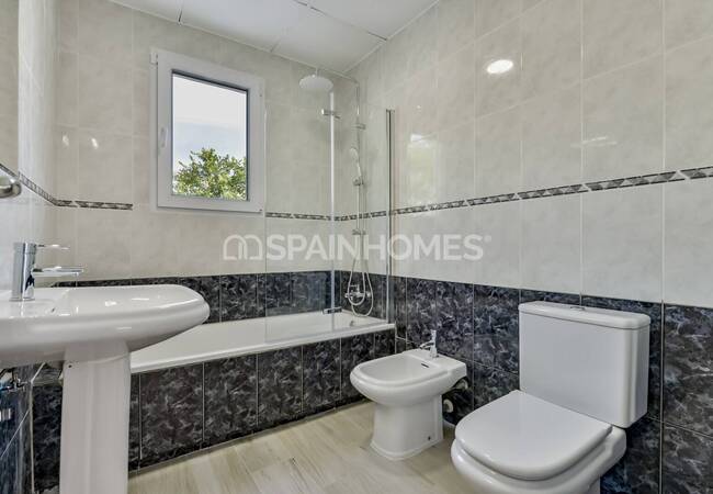 Villa with Swimming Pool in Alfaz Del Pi Alicante 43