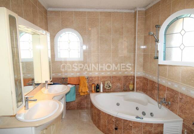 Key-ready Detached Villa with a Private Pool in Orihuela Spain 30