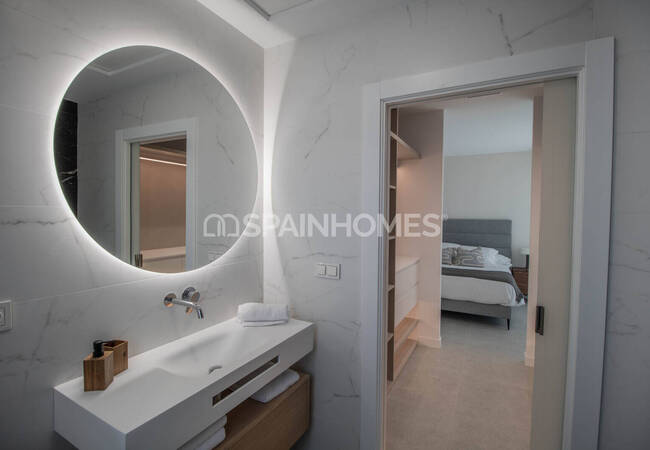 Detached Villas with Sea and Mountain Views in Alicante 36