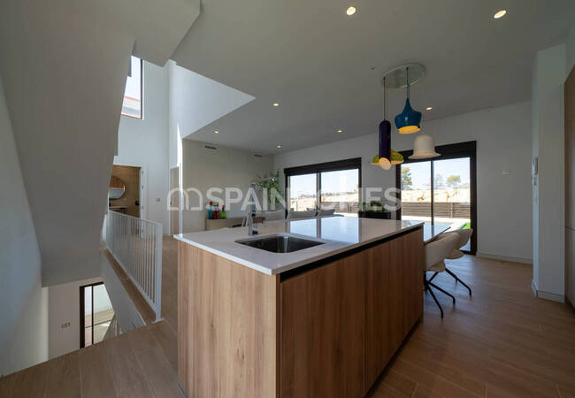 Finestrat'ta Şehre Yakın Özel Havuzlu Villalar 18