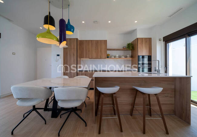 Finestrat'ta Şehre Yakın Özel Havuzlu Villalar 17