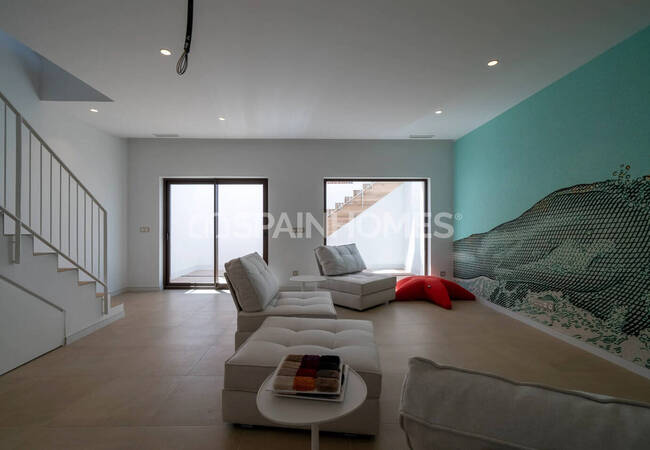 Finestrat'ta Şehre Yakın Özel Havuzlu Villalar 19