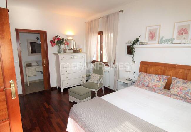 Mediterranean Style Villa 250m From the Beach in La Zenia 39