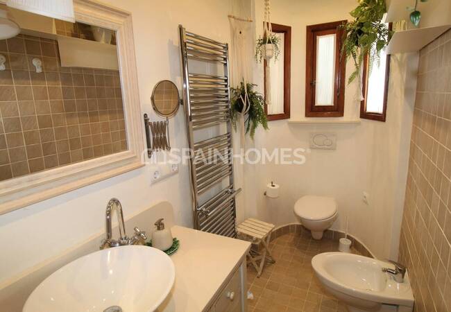 Mediterranean Style Villa 250m From the Beach in La Zenia 40