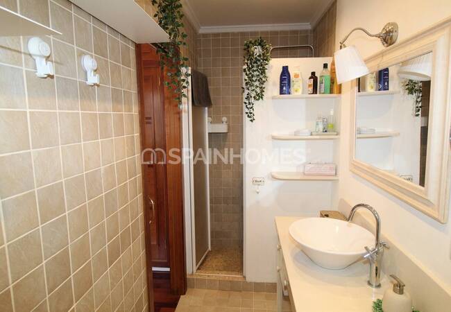 Mediterranean Style Villa 250m From the Beach in La Zenia 41