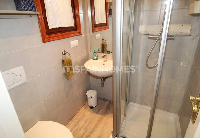 Mediterranean Style Villa 250m From the Beach in La Zenia 42