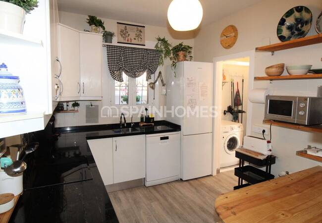 Mediterranean Style Villa 250m From the Beach in La Zenia 33