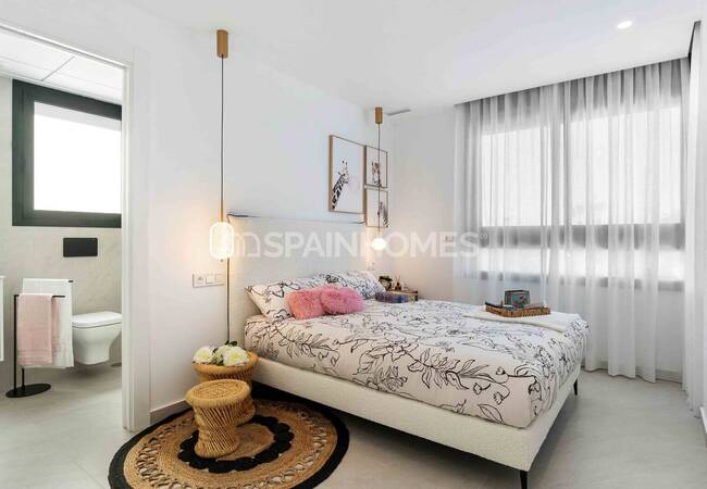 Elegant Detached Villas with Pools in Rojales Alicante 33