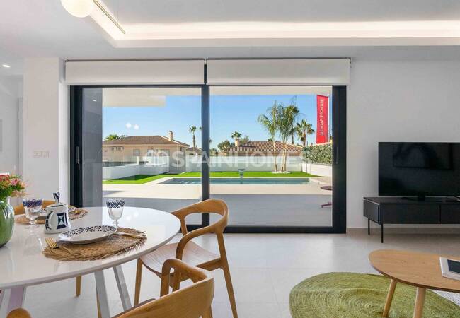 Elegant Detached Villas with Pools in Rojales Alicante 24