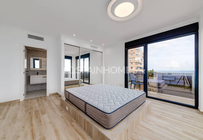 Роскошная Вилла с Бассейном и Видом на Море в Торревьехе 37