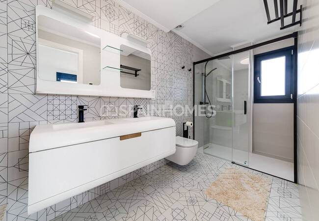 Роскошная Вилла с Бассейном и Видом на Море в Торревьехе 51