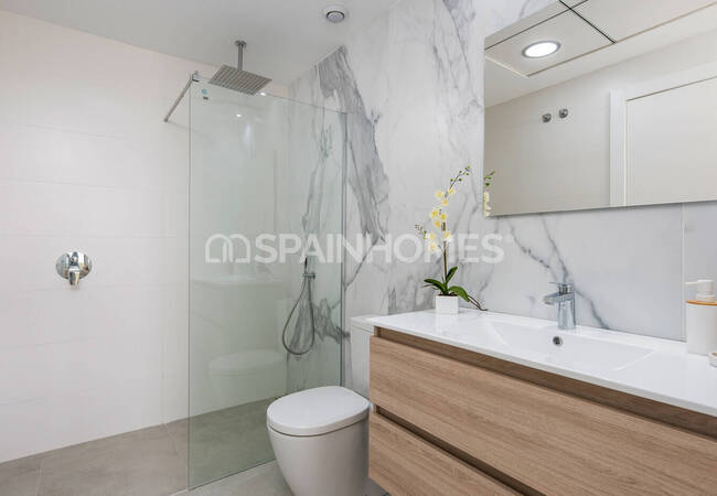 Benijofar'da Özel Havuzlu ve Otoparklı Şık Villalar 30