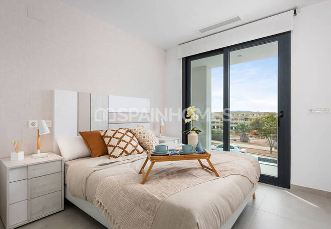 Benijofar'da Özel Havuzlu ve Otoparklı Şık Villalar 27