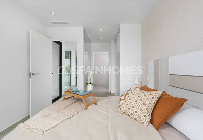 Benijofar'da Özel Havuzlu ve Otoparklı Şık Villalar 28