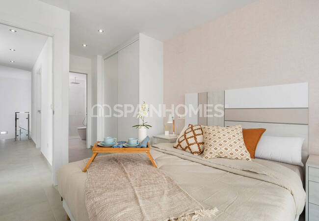 Benijofar'da Özel Havuzlu ve Otoparklı Şık Villalar 29