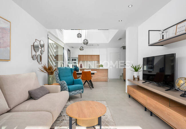 Benijofar'da Özel Havuzlu ve Otoparklı Şık Villalar 13