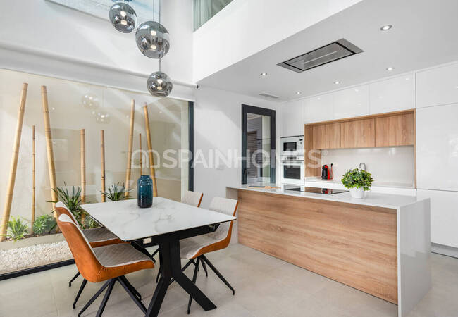 Benijofar'da Özel Havuzlu ve Otoparklı Şık Villalar 18