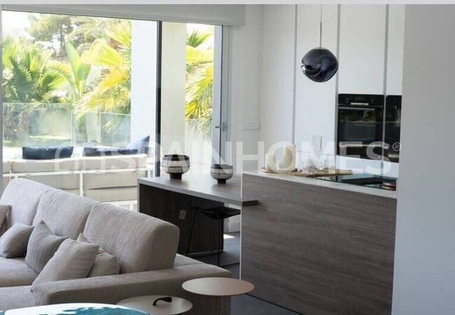 Alicante'de Plajın Yanı Başında Anahtar Teslim Villa 7