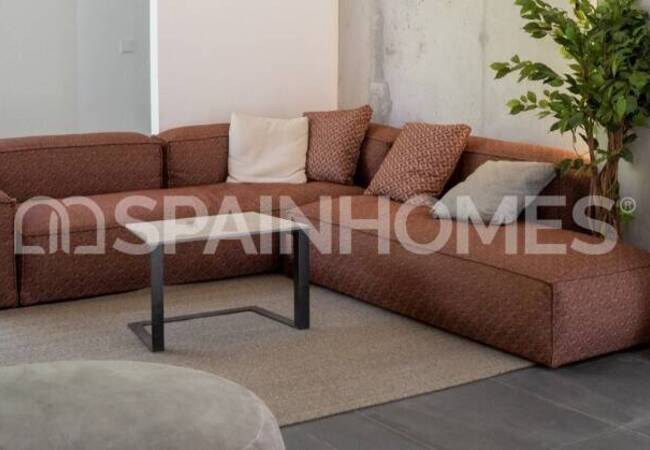 Alicante'de Plajın Yanı Başında Anahtar Teslim Villa 5