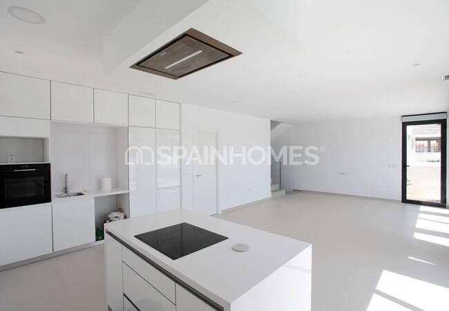 El Campello Alicante'de Sahile ve Şehre Yakın Lüks Villalar 17