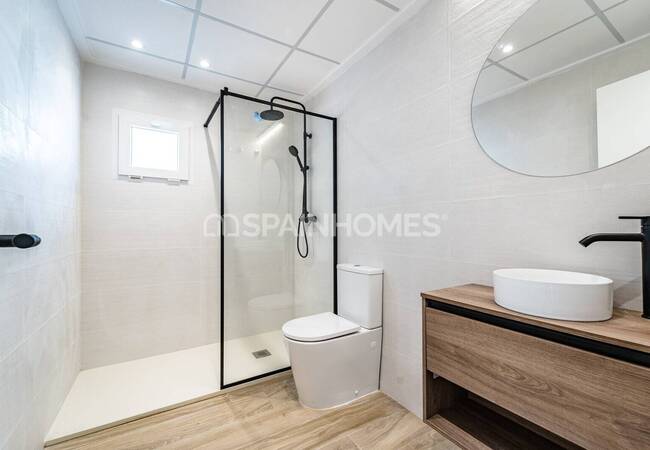 Recently Renovated Luxurious Villa in La Zenia Costa Blanca 35