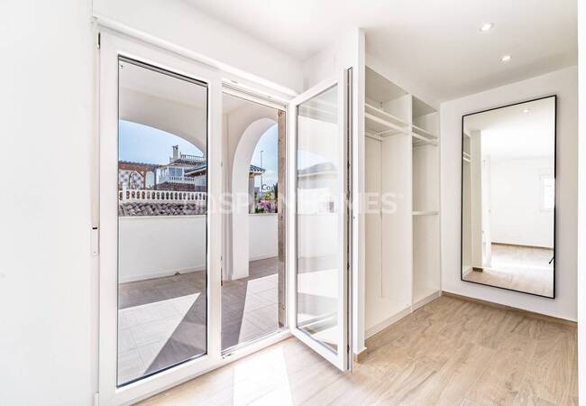 Recently Renovated Luxurious Villa in La Zenia Costa Blanca 25