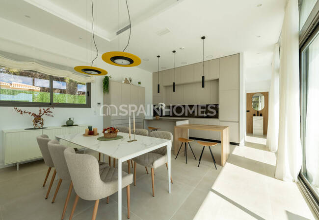 Rymliga Fristående Hus Med Pool I Pinar De Campoverde 19