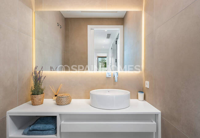 Luxury Villa with a Pool in San Miguel De Salinas Alicante 48