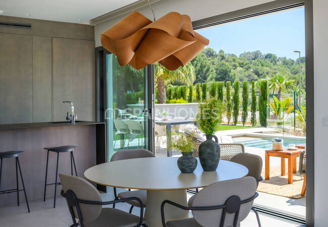 Detached Real Estate with Pools in Alicante San Miguel 41