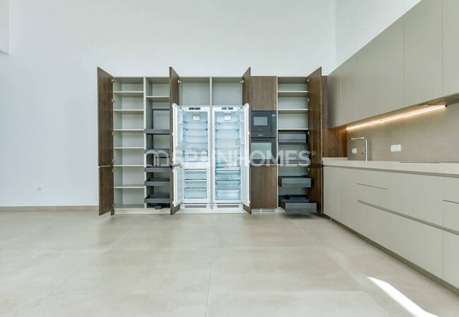 Luxe 3-bedroom House with Private Swimming Pool in Finestrat 20