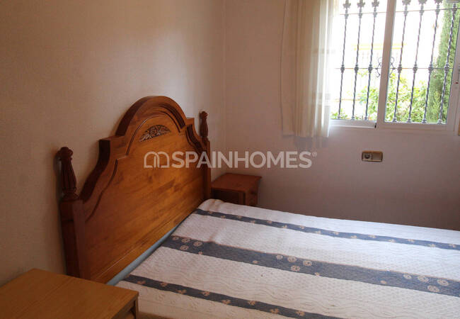 Ready-to-move Mediterranean House in La Zenia Alicante 18