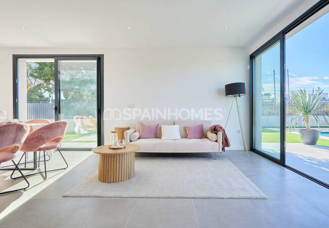 Detached Houses with Chic Designs in El Campello Alicante 14