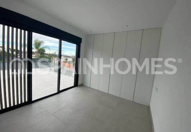 Detached Villas with Large Usage Spaces in Orihuela Alicante 24