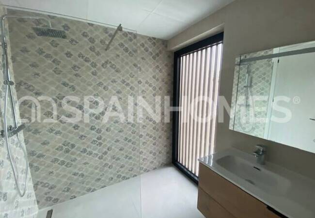 Detached Villas with Large Usage Spaces in Orihuela Alicante 28