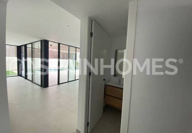 Detached Villas with Large Usage Spaces in Orihuela Alicante 17