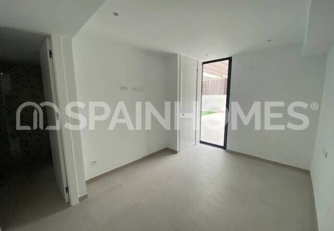 Detached Villas with Large Usage Spaces in Orihuela Alicante 22