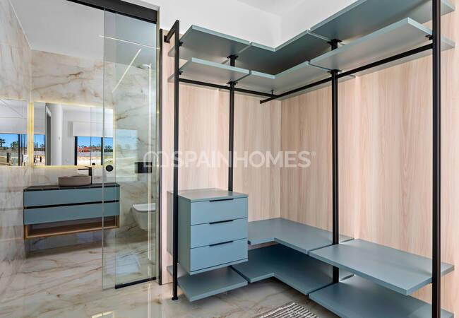Detached Villas Near the Amenities in Algorfa Alicante 36