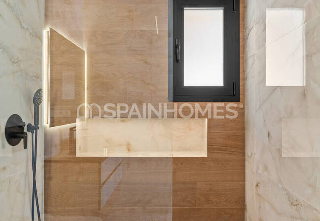Detached Villas Near the Amenities in Algorfa Alicante 44