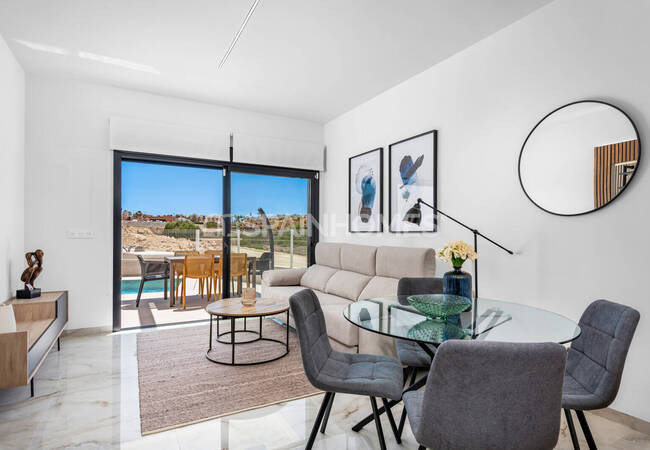 Detached Villas Near the Amenities in Algorfa Alicante 24