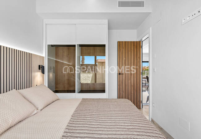Detached Villas Near the Amenities in Algorfa Alicante 37