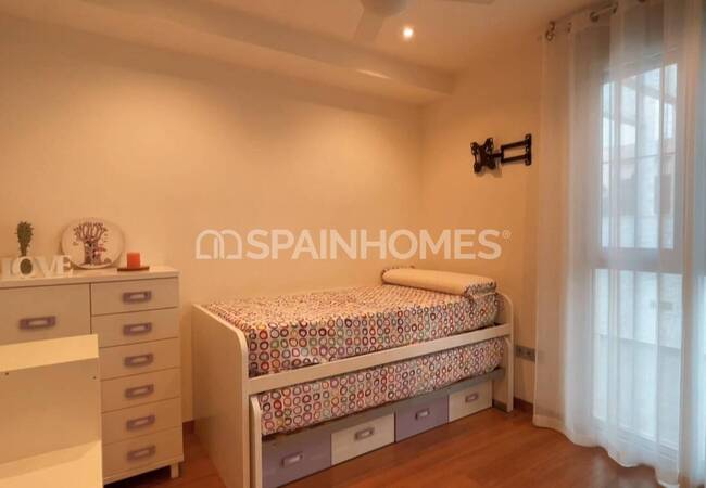 Alicante'de Denize Yakın Konumda Havuzlu Villa 19