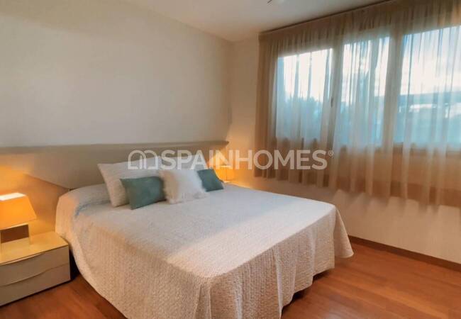 Alicante'de Denize Yakın Konumda Havuzlu Villa 17