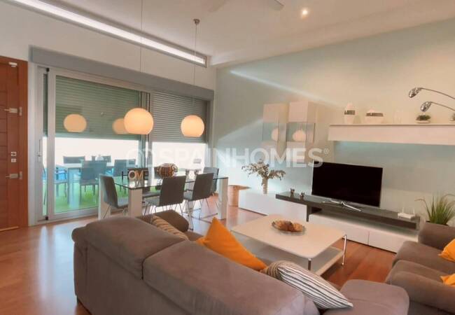 Alicante'de Denize Yakın Konumda Havuzlu Villa 8