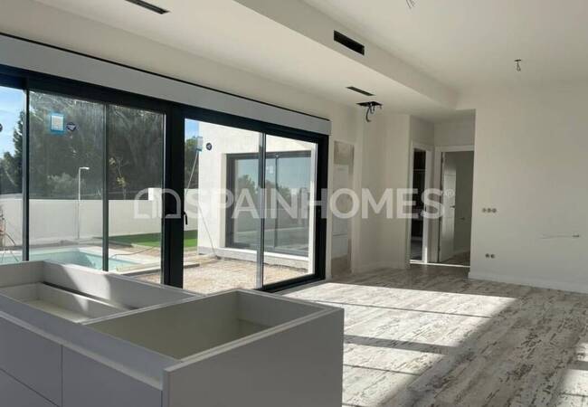Detached Sea-view House with Pool in Polop Alicante 2