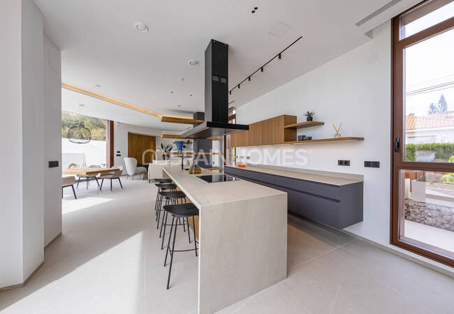 Benidorm Alicante'de Panoramik Manzaralı Lüks Villa 73