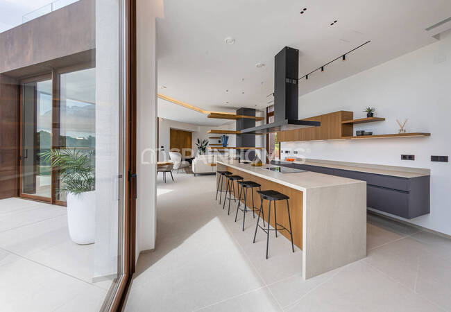 Benidorm Alicante'de Panoramik Manzaralı Lüks Villa 72