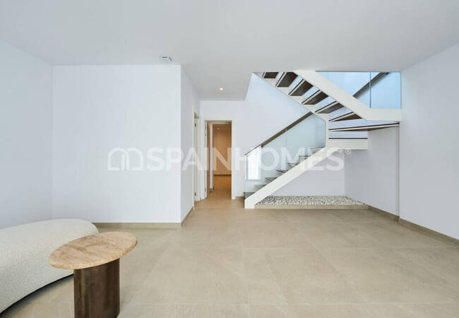 منازل حديثة مع مسابح خاصة في ألفاز ديل بي 17