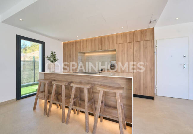 منازل حديثة مع مسابح خاصة في ألفاز ديل بي 18