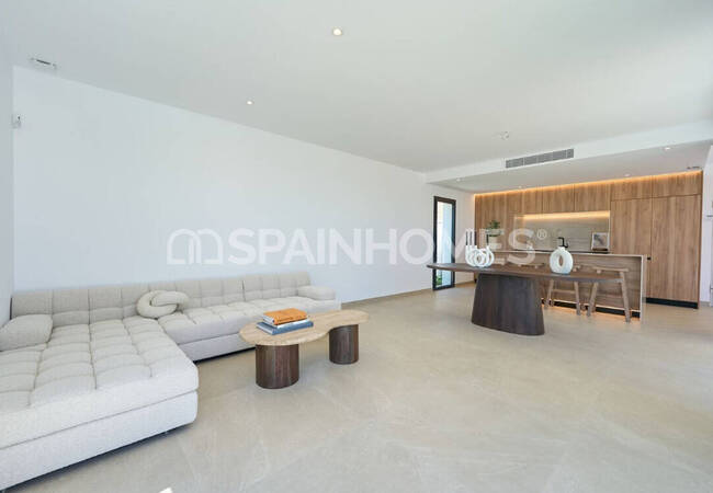 منازل حديثة مع مسابح خاصة في ألفاز ديل بي 13