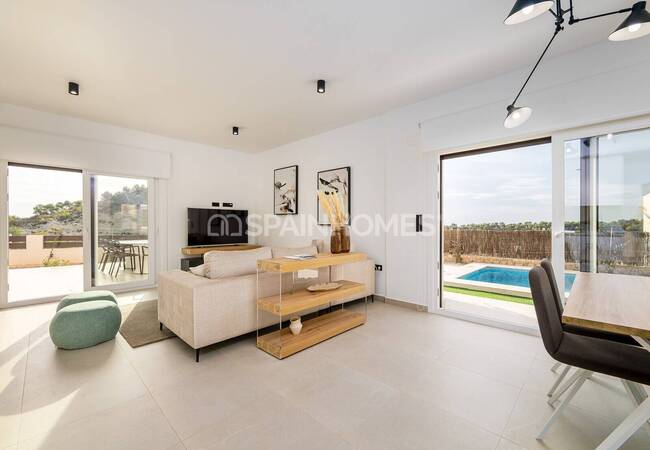 Detached Houses with Pools Near the Golf Course in Alicante Finestrat 5